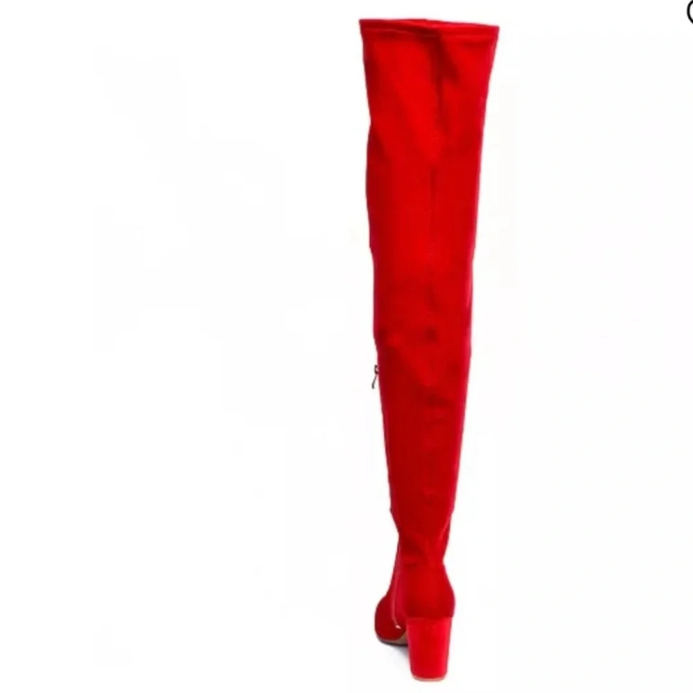 New in Box SMASH Malia over knee boots